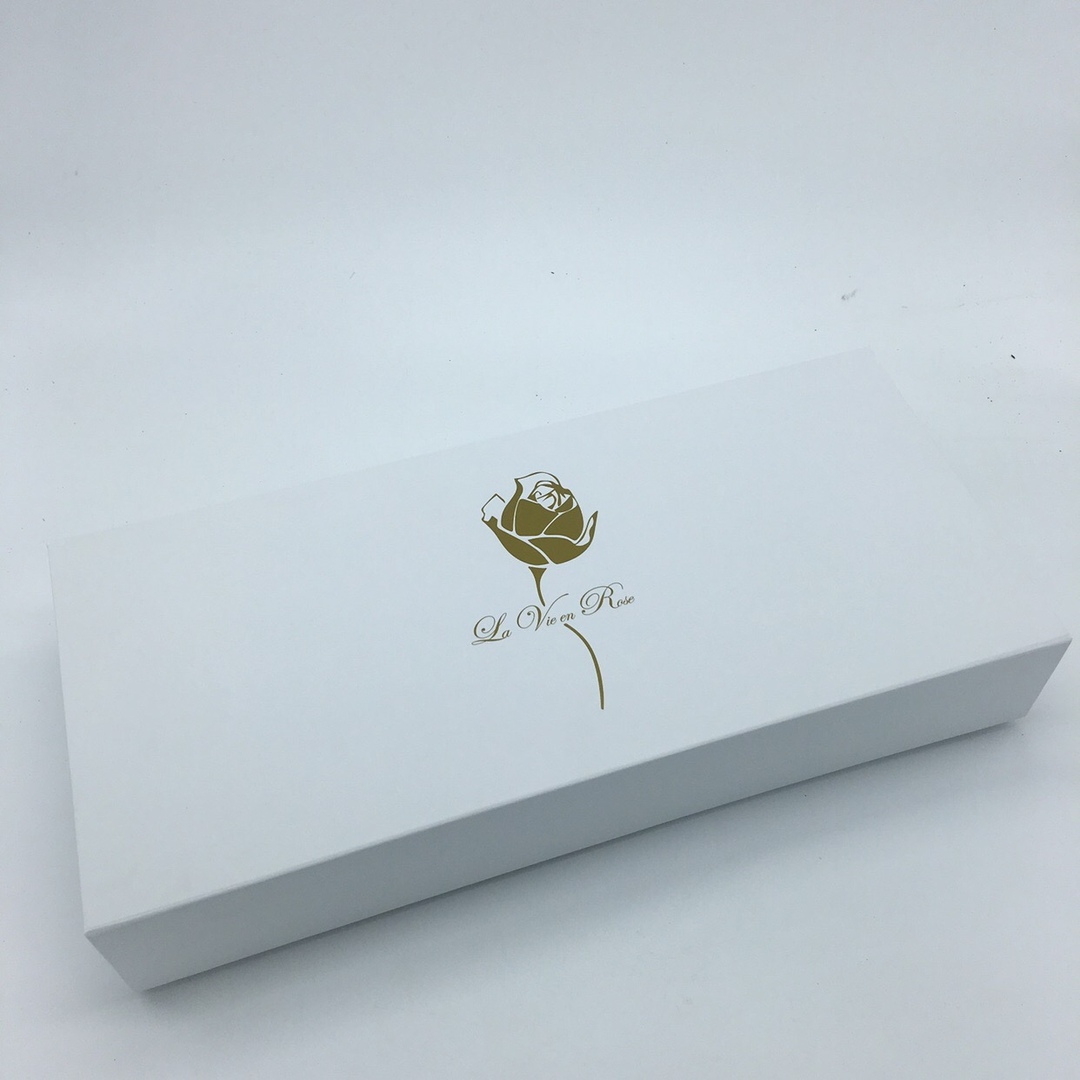 ПОДАРОЧНАЯ КОРОБКА СКЛАДНАЯ ДЛЯ ЦВЕТОВ С КРЫШКОЙ НА МАГНИТАХ Белый. 23*50*9. АРТ0667