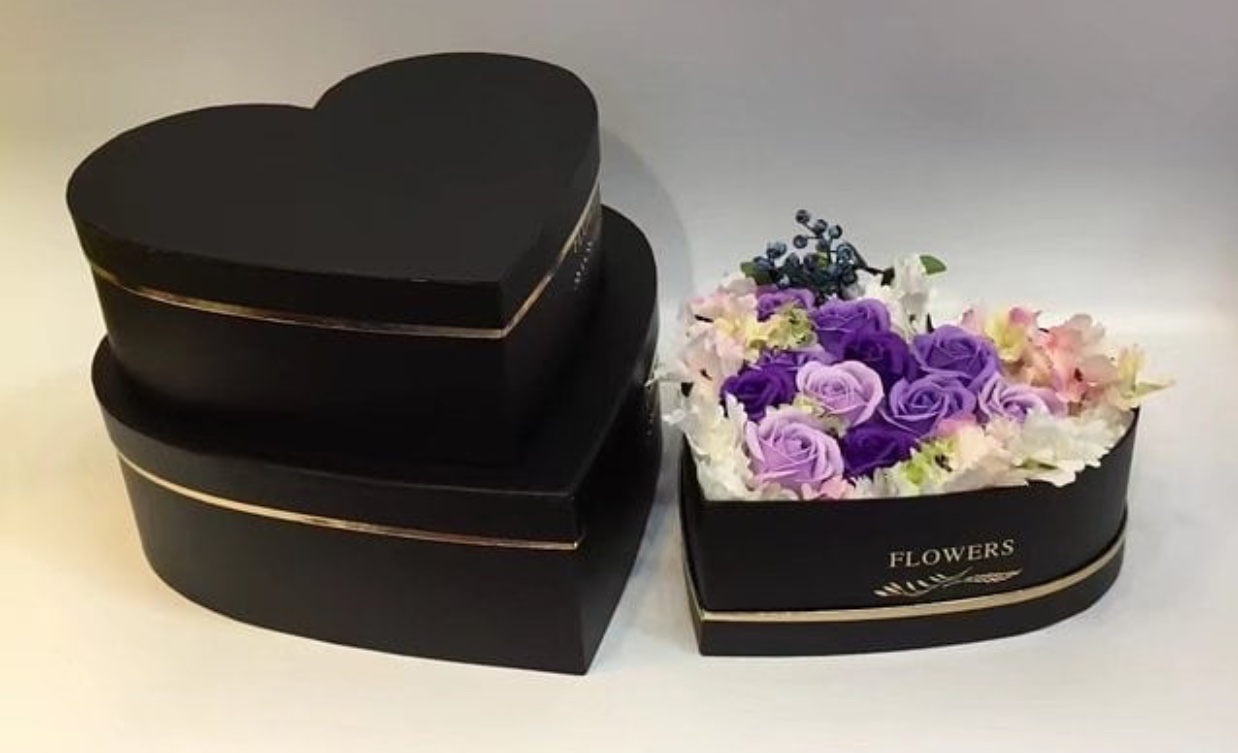 Коробка сердце 3в1 с золотой полоской "Flower" черный. Арт0641