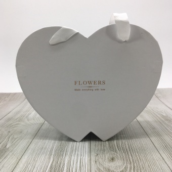 Коробка ваза сердце белое 10*26*20. Арт01276