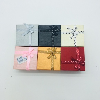 КОРОБОЧКИ КВАДРАТНЫЕ В УПАКОВКЕ 6шт. 9х9х5.5. Арт0942